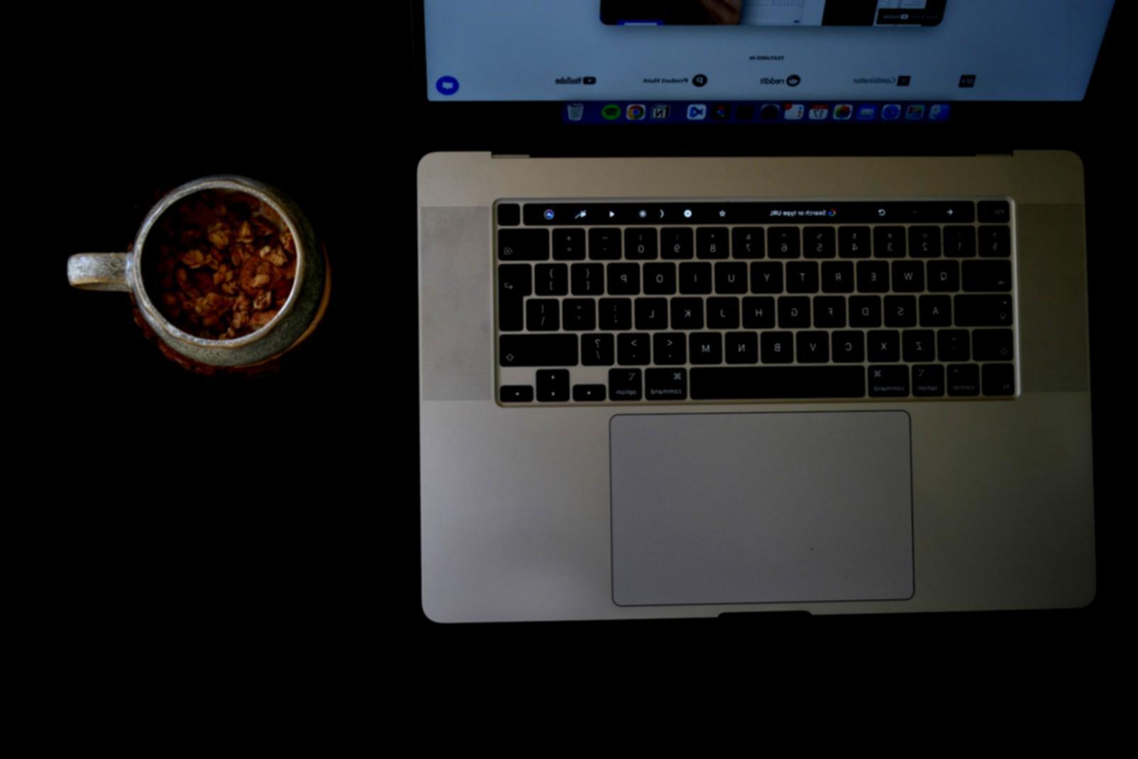 Espace de travail professionnel pour consultation SEO